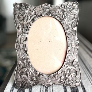 Metal Frame. Like new!